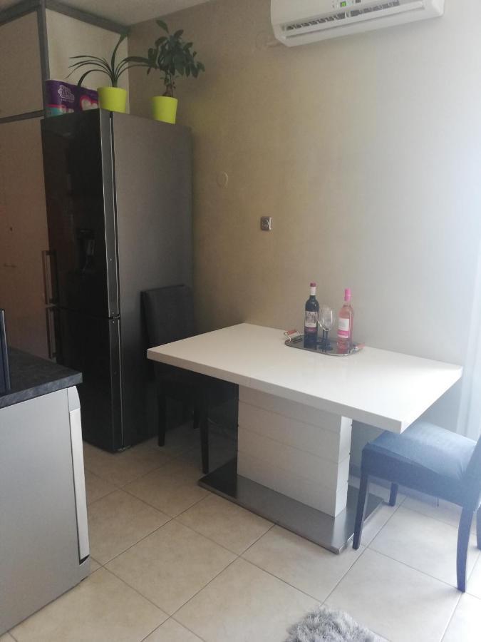 Alnea Apartment Split Bagian luar foto